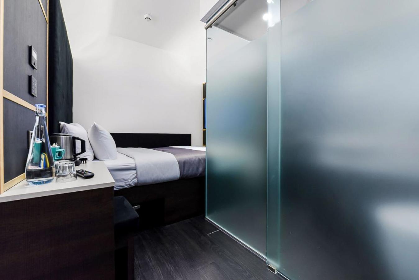 The Z Hotel Strand Londra Dış mekan fotoğraf